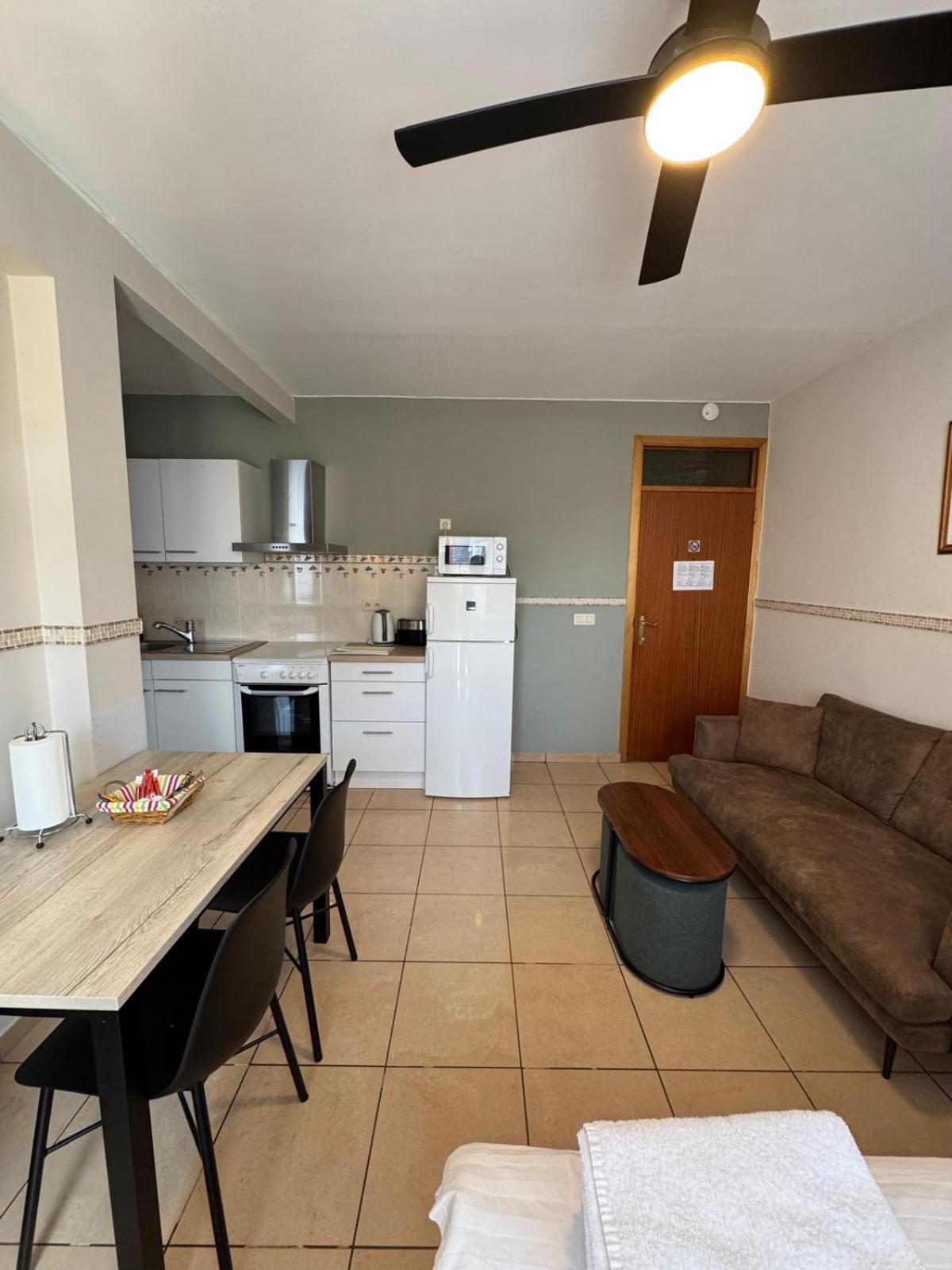 Résidence Bara Midi Apartahotel Saint-Gilles